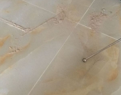 呼和浩特市瓷砖空鼓维修公司分享粘合剂选择不当在瓷砖铺贴过程中可能导致以下问题